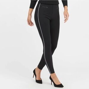 Spanx The Perfect Pant Ankle Skinny Black White Piped Pants Size Medium NEW